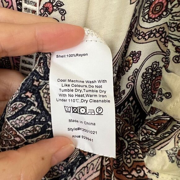 Luukse Boho Paisley Print Ruffle Hem Top - Size Medium - Picture 4 of 6